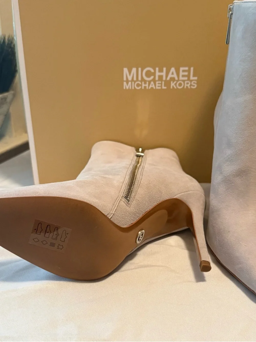 MICHAEL KORS Keke Beige Pointed-Toe Ankle Booties - Picture 4 of 5